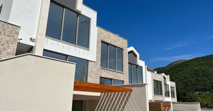 Image No.5-3 Bed Property for sale