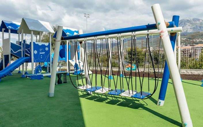 Image No.10-2 Bed Property for sale