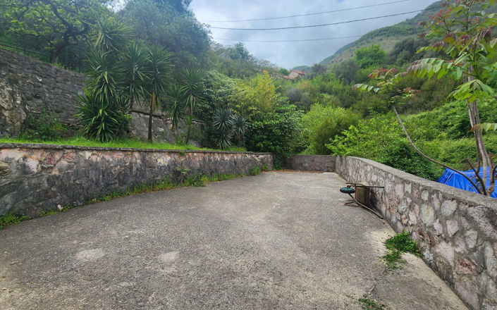 Image No.5-Propriété de 4 chambres à vendre à Kamenari