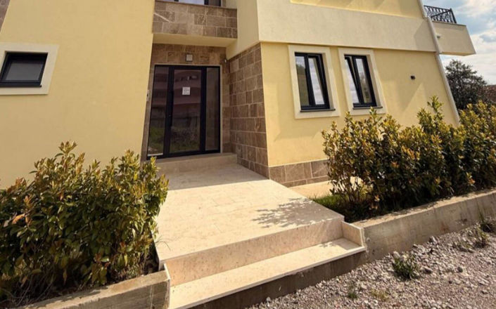 Image No.10-1 Bed Property for sale