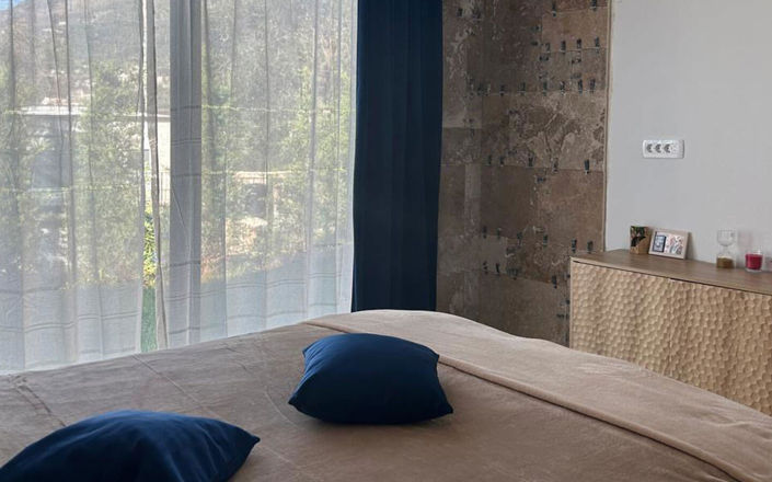 Image No.6-2 Bed Property for sale