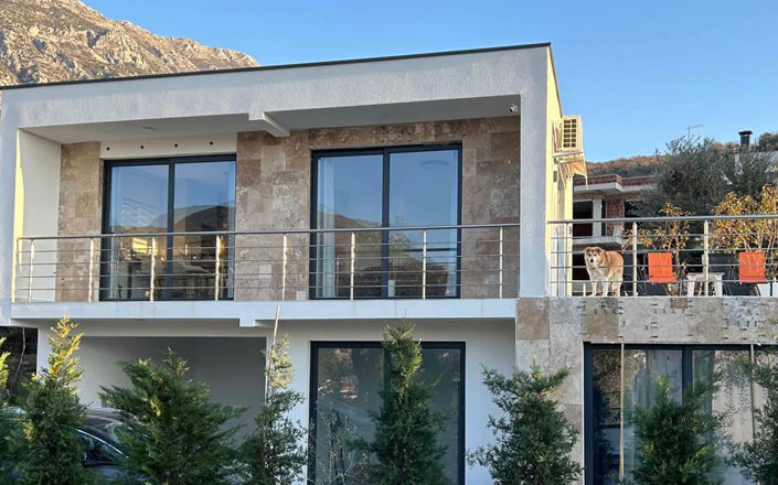 Image No.9-2 Bed Property for sale