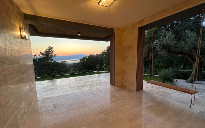 Image No.10-4 Bed Property for sale