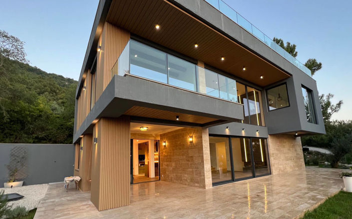 Image No.4-4 Bed Property for sale