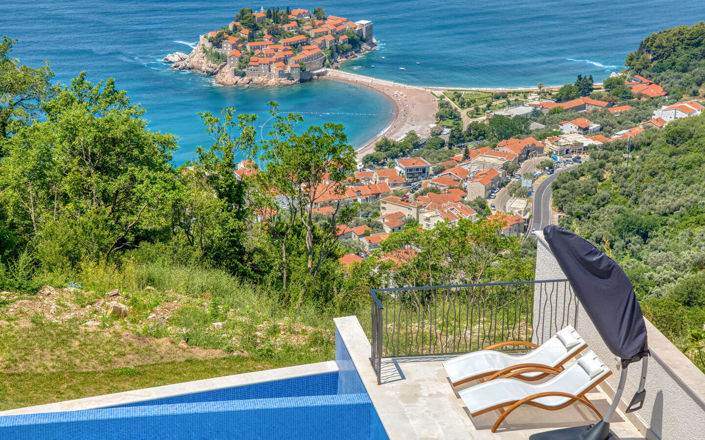 Image No.2-Propriété de 4 chambres à vendre à Budva