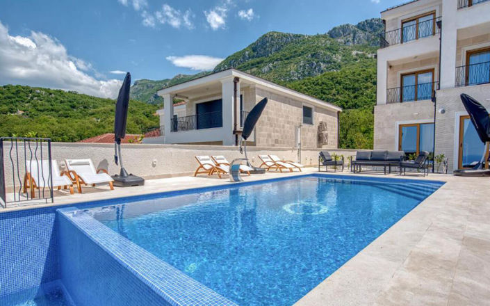 Image No.9-Propriété de 4 chambres à vendre à Budva