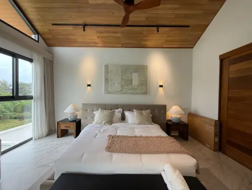 Image No.7-4 Bed Property for sale