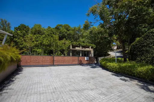 Image No.5-4 Bed Property for sale