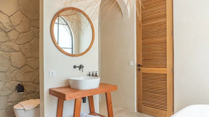 Image No.5-6 Bed Property for sale