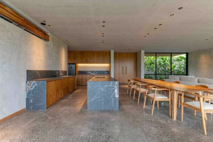 Image No.2-6 Bed Property for sale