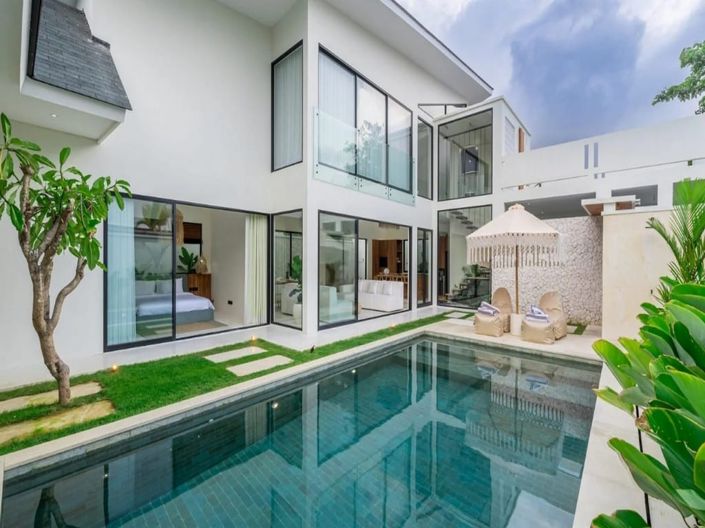 Image No.2-4 Bed Property for sale