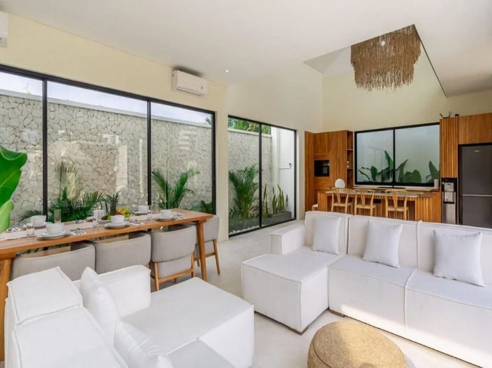 Image No.4-4 Bed Property for sale