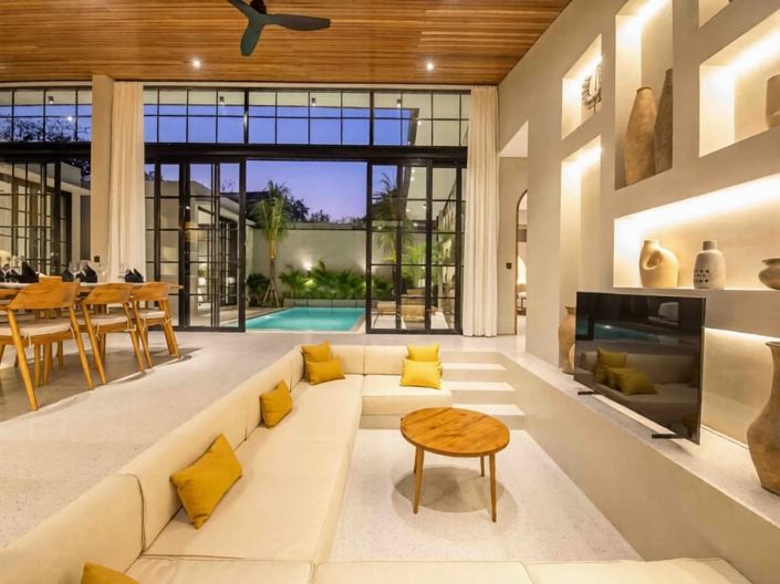 Image No.3-5 Bed Property for sale