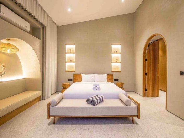 Image No.4-5 Bed Property for sale