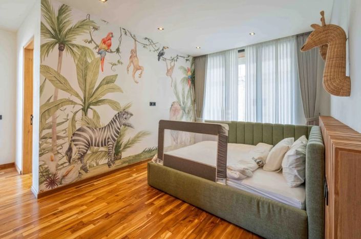 Image No.4-4 Bed Property for sale