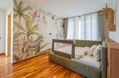 8d2536b-17-scaledphotogrid