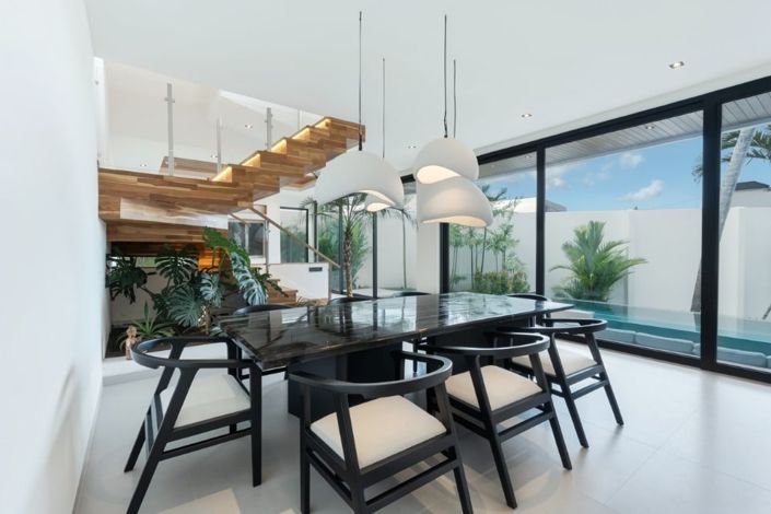 Image No.6-4 Bed Property for sale