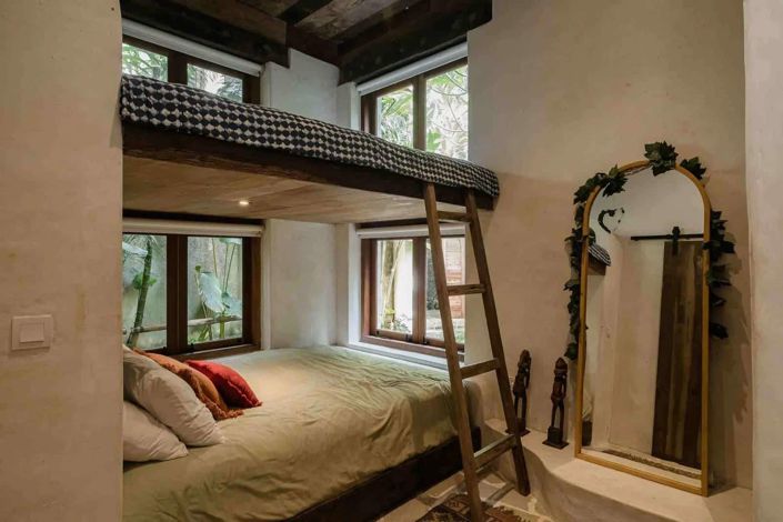 Image No.6-4 Bed Property for sale