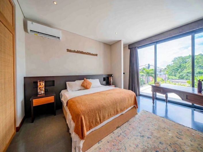 Image No.6-3 Bed Property for sale