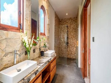 phototuneai1775030853