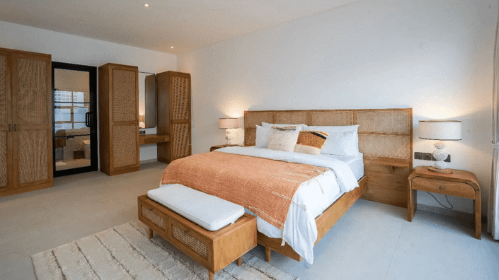 Image No.9-3 Bed Property for sale