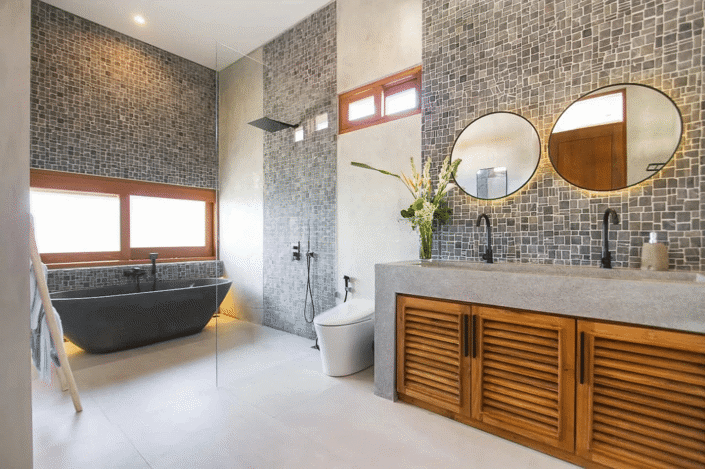 Image No.9-4 Bed Property for sale