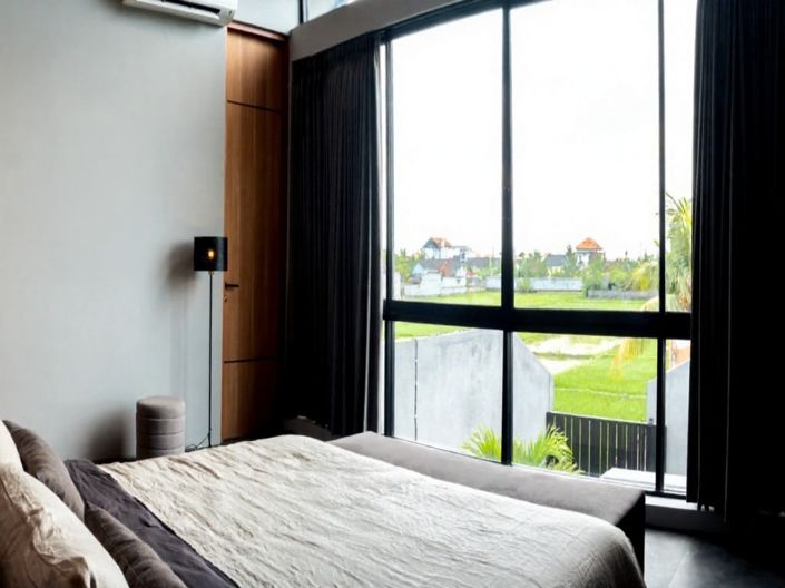 Image No.3-3 Bed Property for sale