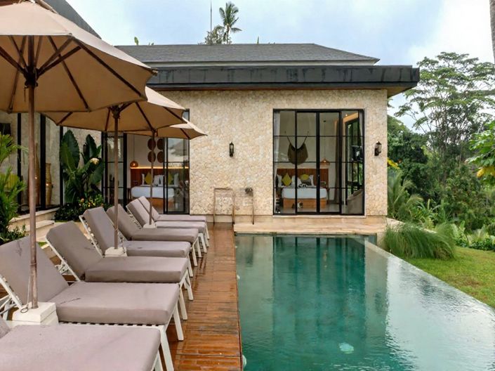 Image No.3-6 Bed Property for sale