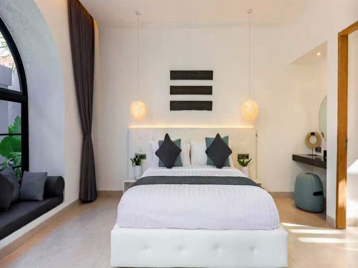 Image No.7-4 Bed Property for sale