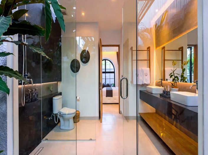 Image No.8-4 Bed Property for sale