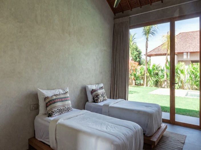 Image No.6-4 Bed Property for sale