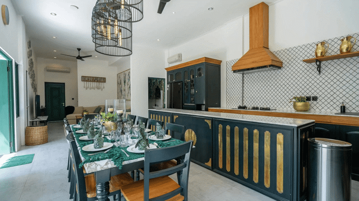 Image No.5-4 Bed Property for sale