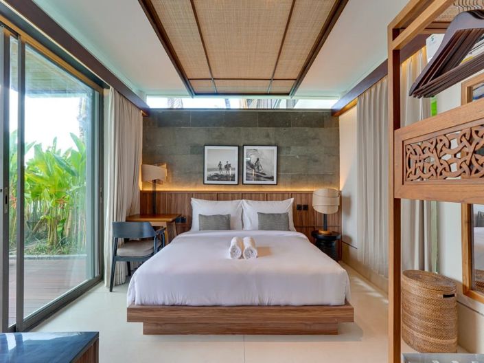 Image No.7-5 Bed Property for sale