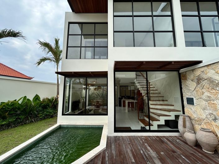 Image No.10-1 Bed Property for sale