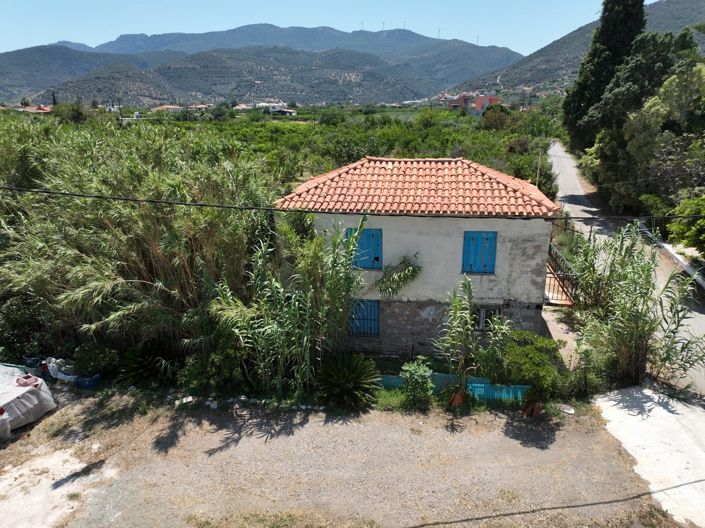 Image No.9-2 Bed Property for sale