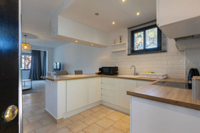 3-e898b2bb2a2fdfd06d2c39894dce8316