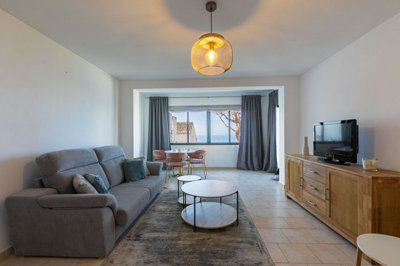 8-e64a9055bba3e77ac8aca3b893cdf826