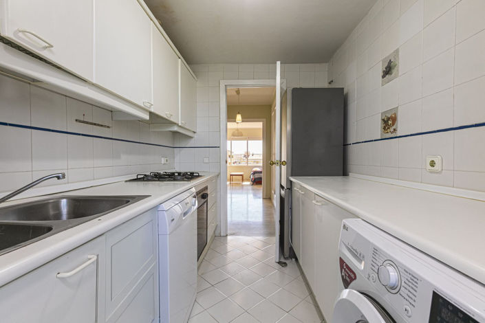 Image No.20-3 Bed Apartment for sale