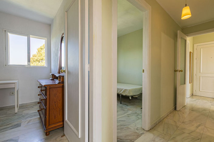 Image No.24-3 Bed Apartment for sale