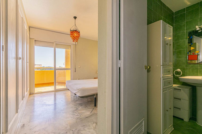 Image No.30-3 Bed Apartment for sale