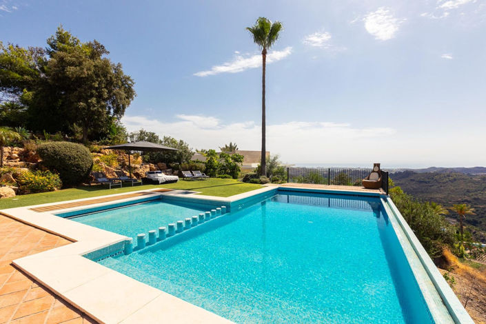 Image No.1-5 Bed Villa for sale