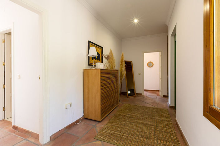 Image No.17-5 Bed Villa for sale