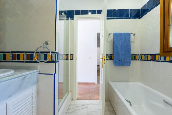 Image No.25-5 Bed Villa for sale