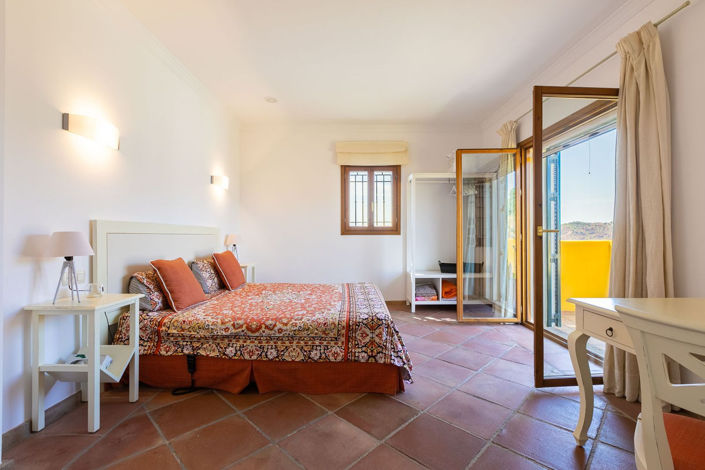 Image No.29-5 Bed Villa for sale