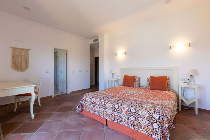 Image No.30-5 Bed Villa for sale