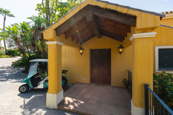 Image No.6-5 Bed Villa for sale