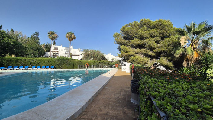 Image No.1-4 Bed Townhouse for sale