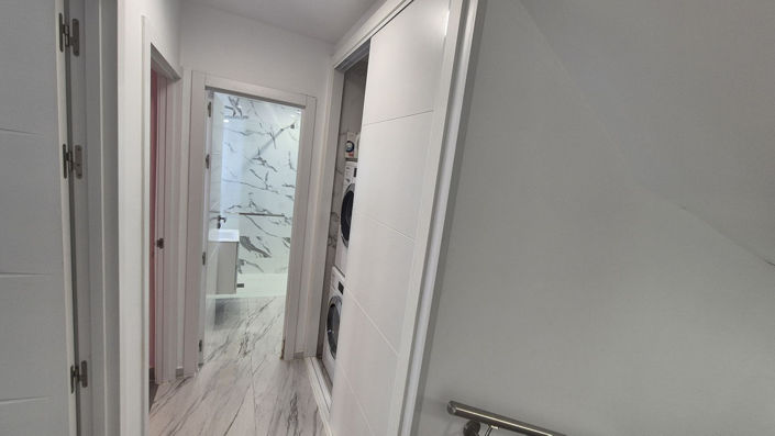 Image No.10-4 Bed Townhouse for sale