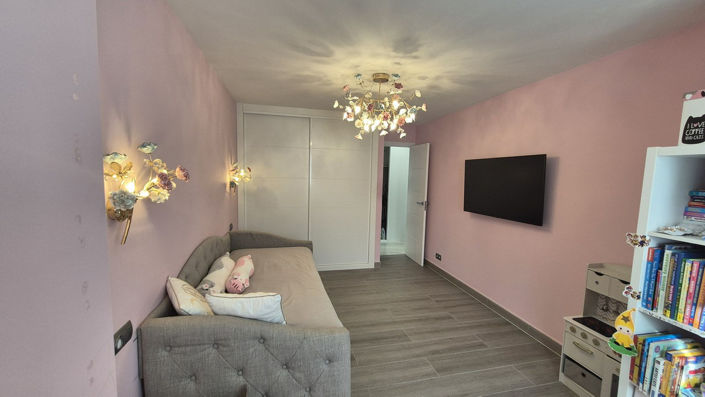 Image No.12-4 Bed Townhouse for sale