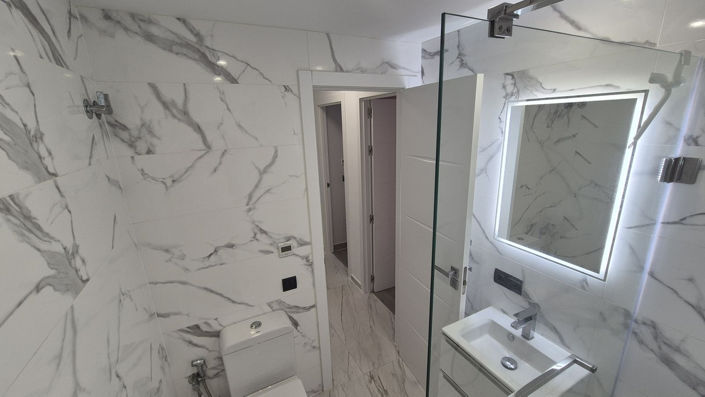 Image No.13-4 Bed Townhouse for sale